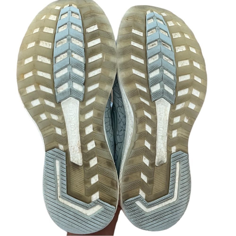 Saucony Hurricane Iso 5 Women's Running Shoe in Light Blue - Picture 7 of 10